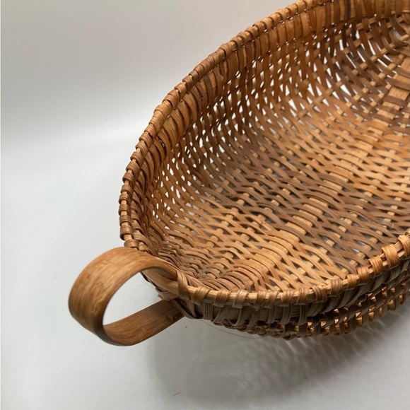 Pre-owned Buttock Splint Weave Basket, handles on each side - Picture 5 of 9